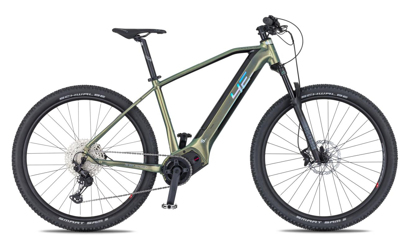 4EVER EXSTREAM TEAM 820 pneu 29", model 2025, snake green/hologram - ZDARMA dopravné, odborná montáž, seřízení, pojištění na 1 rok dárkový poukaz na nákup příslušenství!