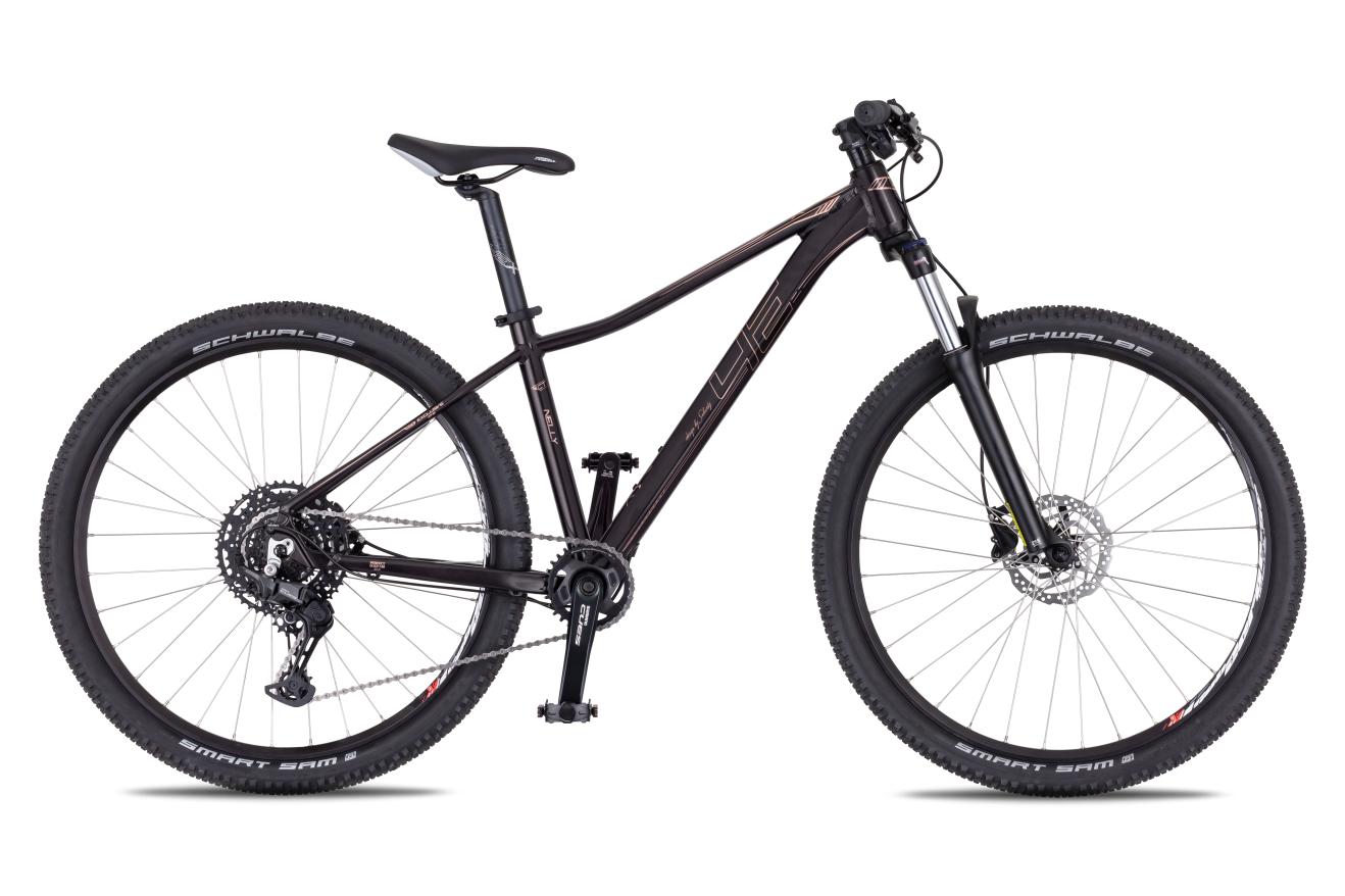4EVER NELLY SPORT 27,5", model 2026, dark wine/rose - ZDARMA dopravné, odborná montáž, seřízení, pojištění a dárkový poukaz na nákup příslušenství!