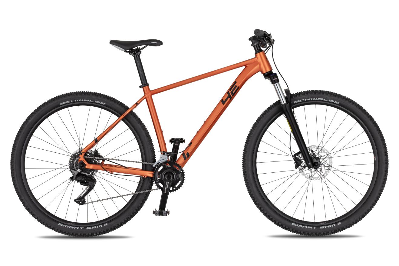 4EVER FRONTBEE XCM 29", model 2026, barva satin orange - ZDARMA dopravné, odborná montáž, seřízení, pojištění a dárkový poukaz na nákup příslušenství!