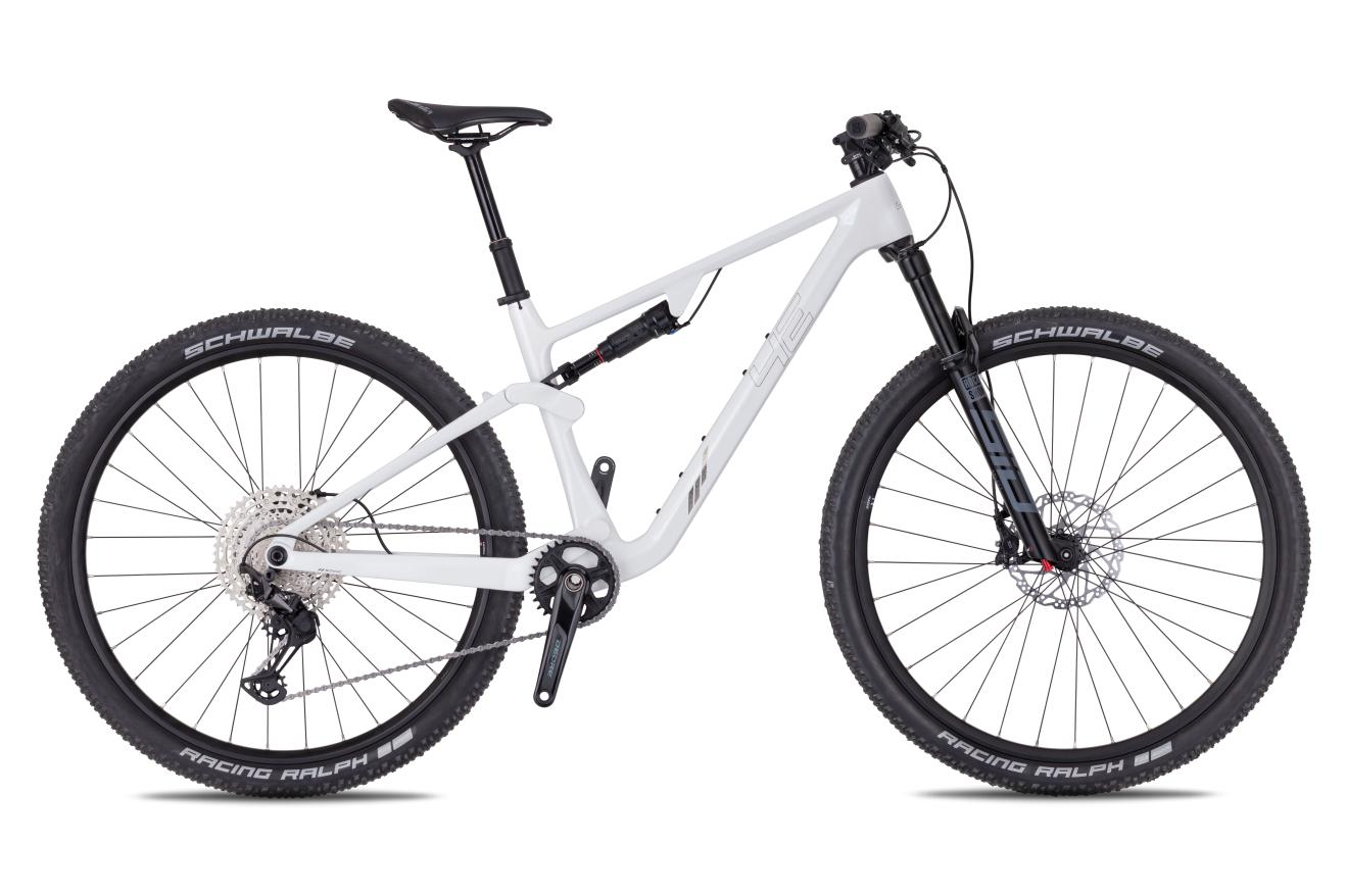 4EVER SONNIC ELITE pneu 29", model 2026, white/silver sand - ZDARMA dopravné, odborná montáž, seřízení, dárkový poukaz na nákup příslušenství!