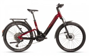 MAXBIKE SAGA, pneu 27,5", barva pearl red, model 2026 - ZDARMA dopravné, odborná montáž, seřízení a dárkový poukaz na nákup příslušenství!
