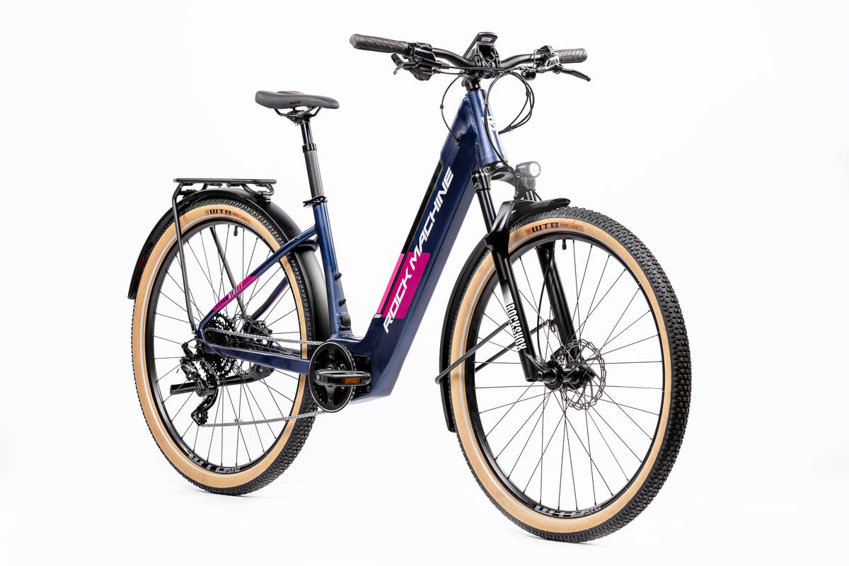 Rock Machine Storm INT e90-29 lady touring, model 2022, rám 19" (L), Matte Navy/Silver/Pink - ZDARMA dopravné, odborná montáž, seřízení a dárkový poukaz na nákup příslušenství!