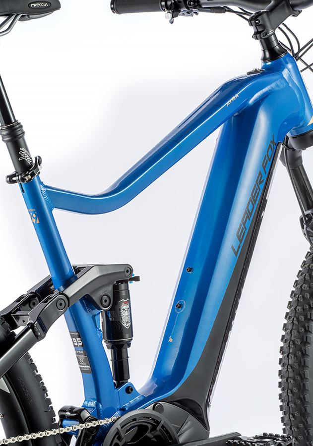 Leader Fox AYRA FULL PANASONIC 29" 2023-2, modrá - ZDARMA dopravné, odborná montáž, seřízení!