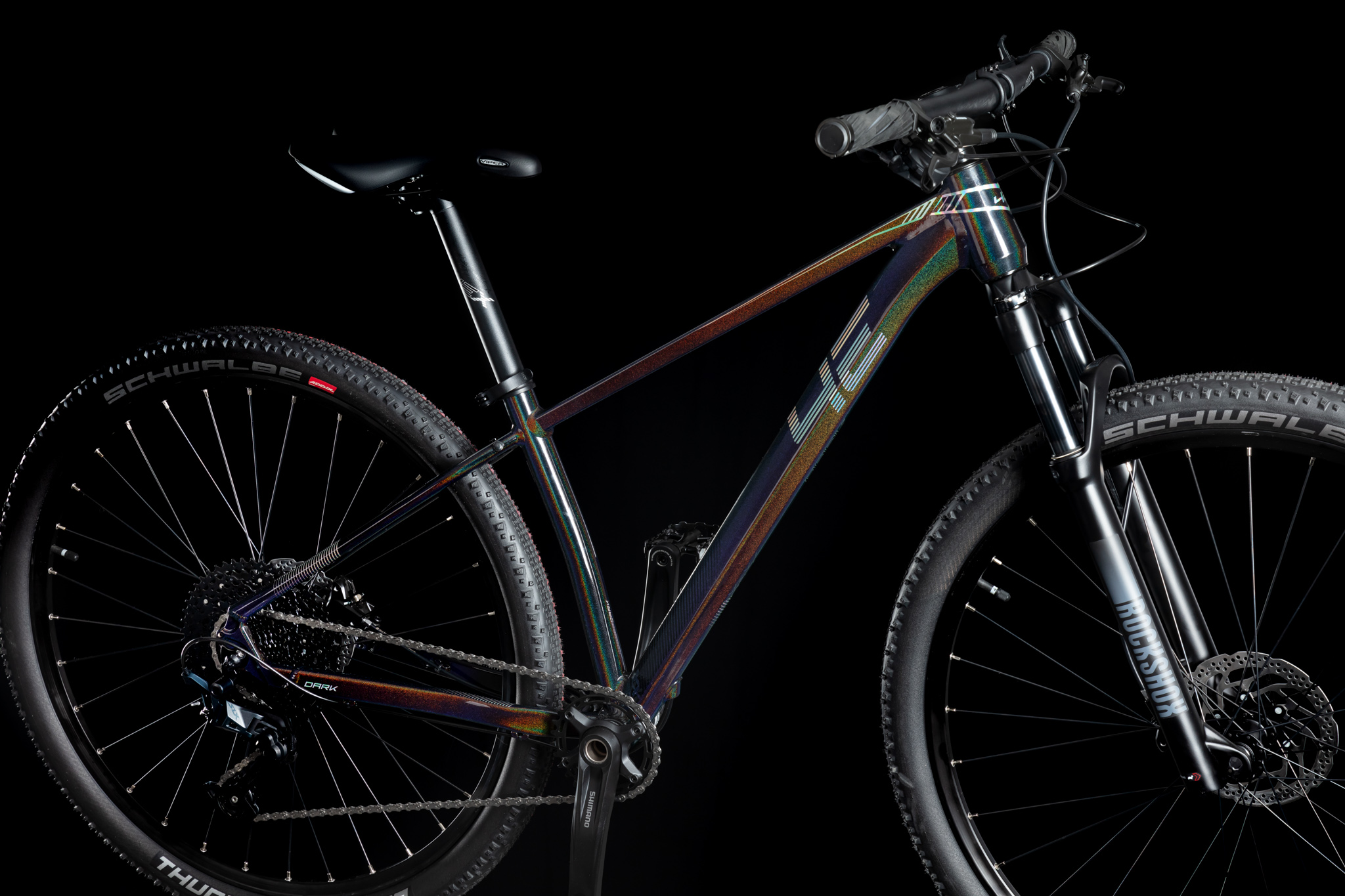 4EVER DARK TEAM 29" 2024, chameleon/hologram - ZDARMA dopravné, seřízení, odborná montáž, pojištění a sada světel!