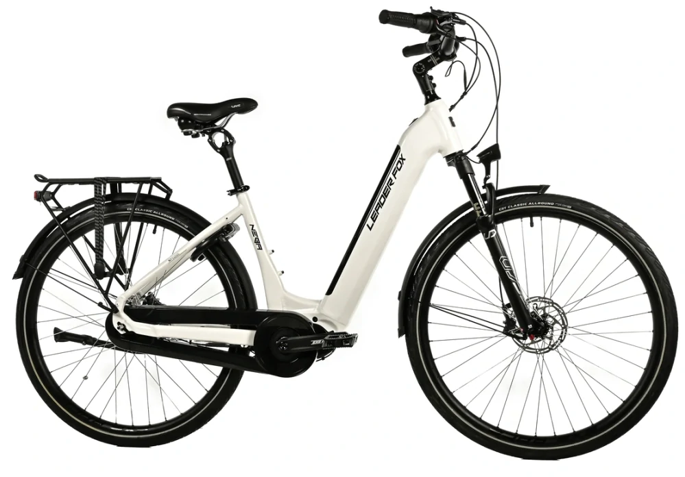 Leader Fox NEBA, pneu 28", model 2025-3, barva bílá - ZDARMA dopravné, odborná montáž a seřízení!
