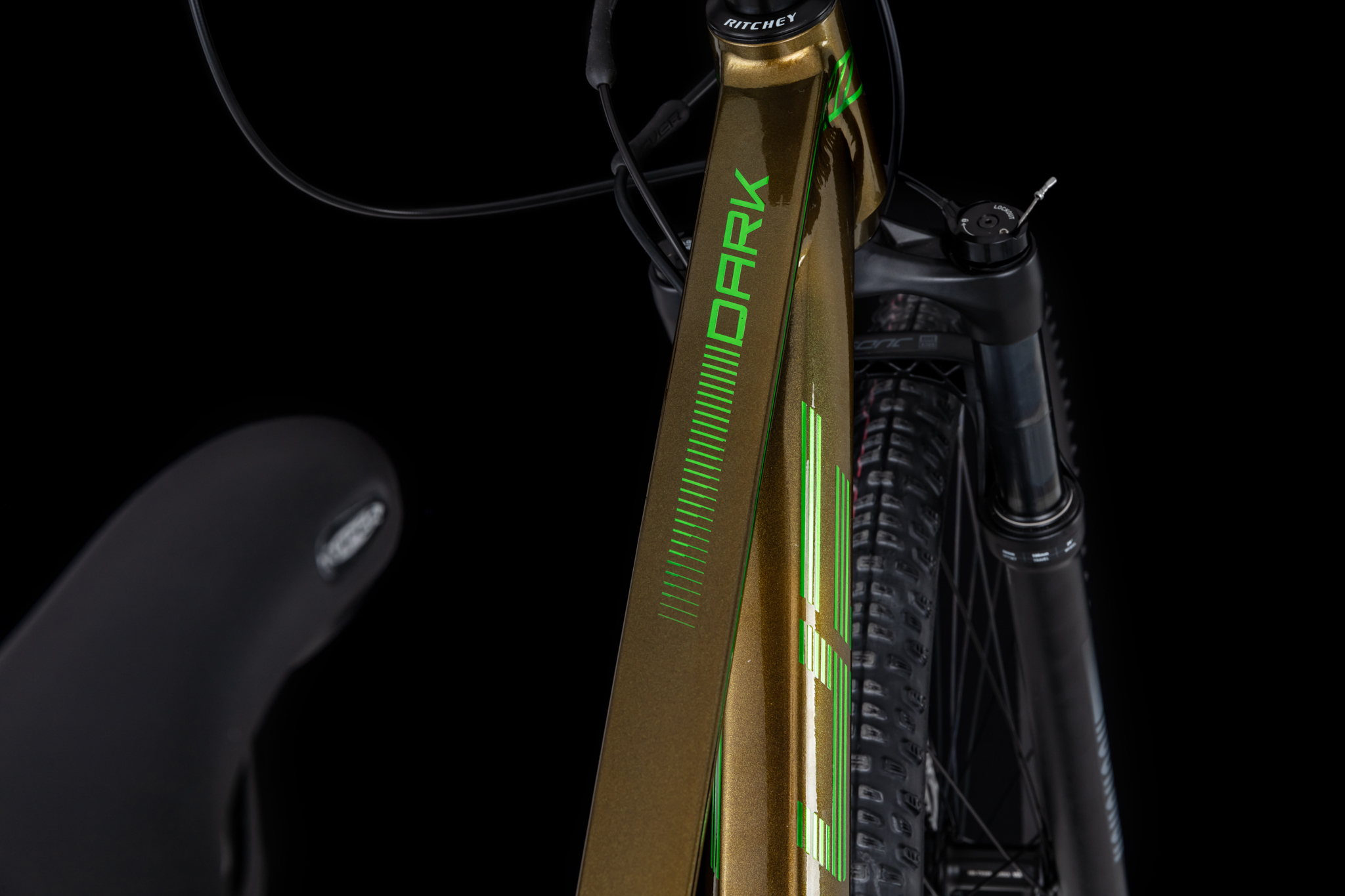 4EVER DARK TEAM 29", model 2025, barva jungle gold/green - ZDARMA dopravné, seřízení, odborná montáž, pojištění a sada světel!