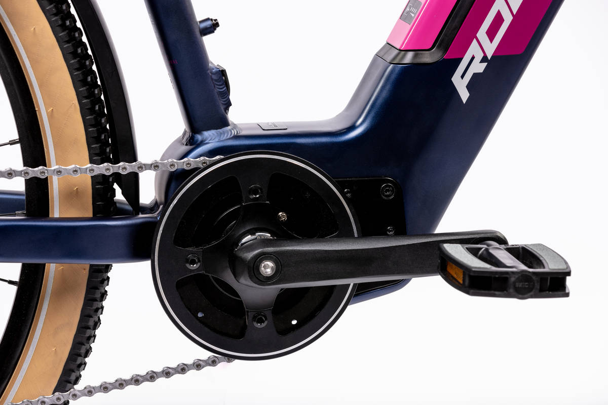 Rock Machine Storm INT e90-29 lady touring, model 2022, rám 19" (L), Matte Navy/Silver/Pink - ZDARMA dopravné, odborná montáž, seřízení a dárkový poukaz na nákup příslušenství!