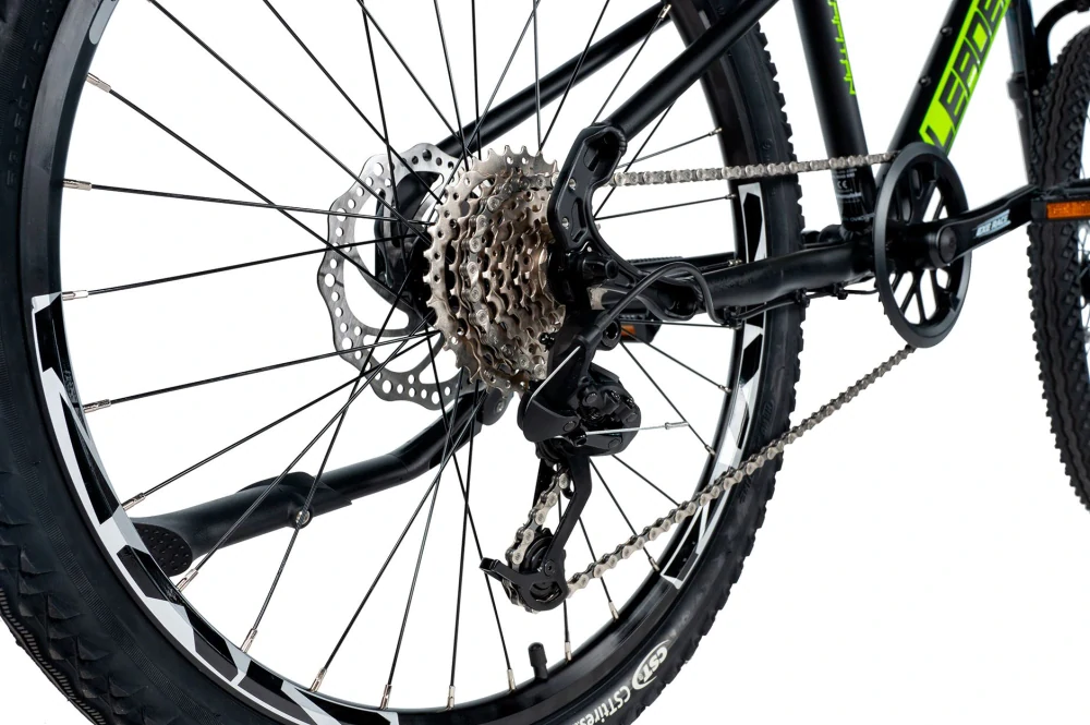 Leader Fox CAPITAN chlapecký 24" 2025-1, black/green - ZDARMA dopravné, seřízení a odborná montáž!