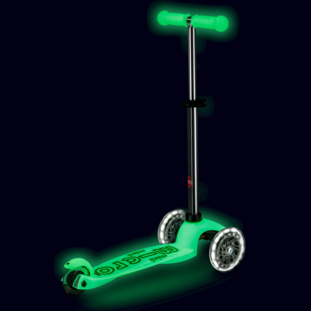 Koloběžka Mini Micro Deluxe Glow LED lime - ZDARMA dopravné a Zdravá láhev!