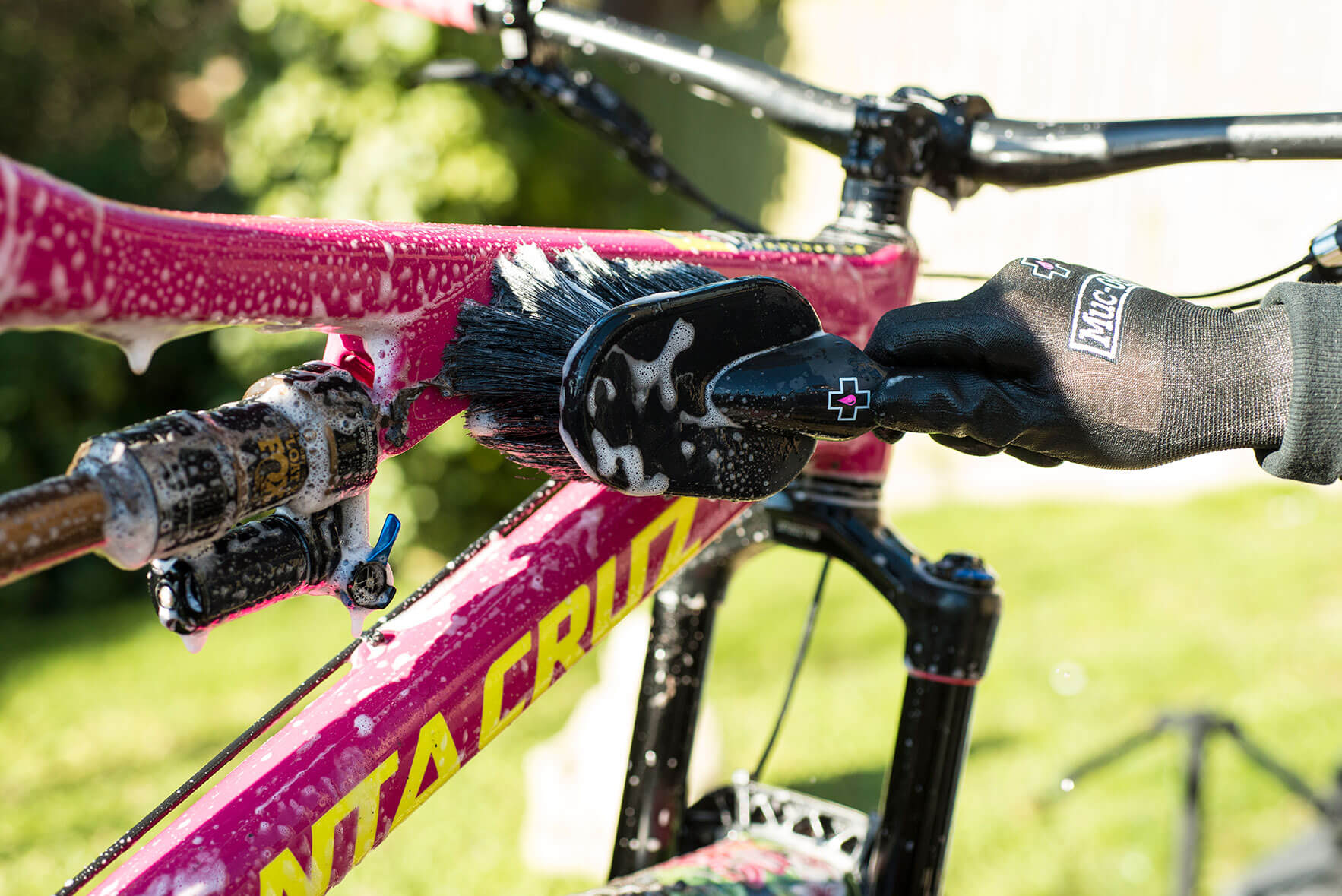 Muc-Off Super Soft Washing Brush