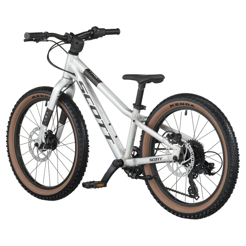 Scott Scale 200, model 2026, pneu 20", barva stříbrná - ZDARMA dopravné, odborná montáž, seřízení a sada světel!