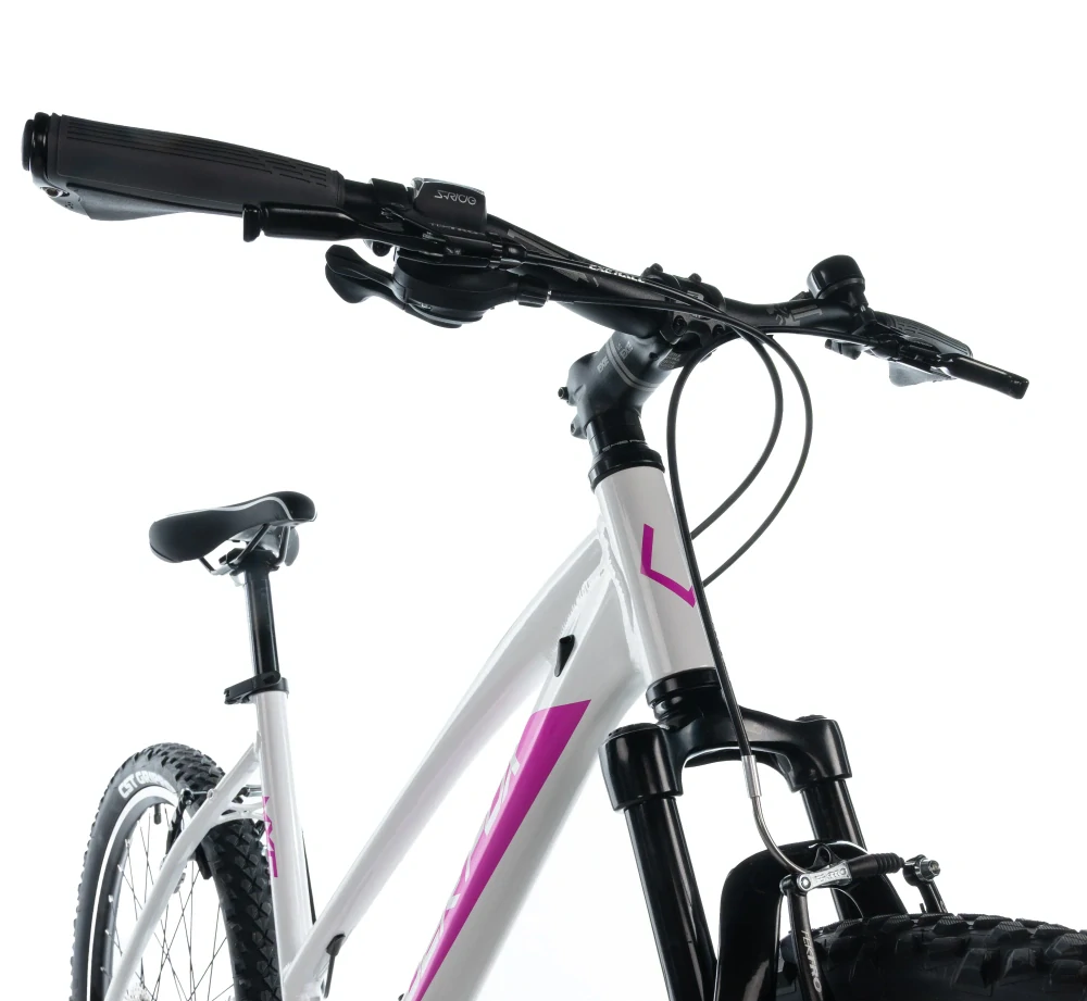 Leader Fox MXC 26", dívčí, rám 14" (XXS), model 2025-1, bílá - ZDARMA dopravné, odborná montáž, seřízení a sada světel!