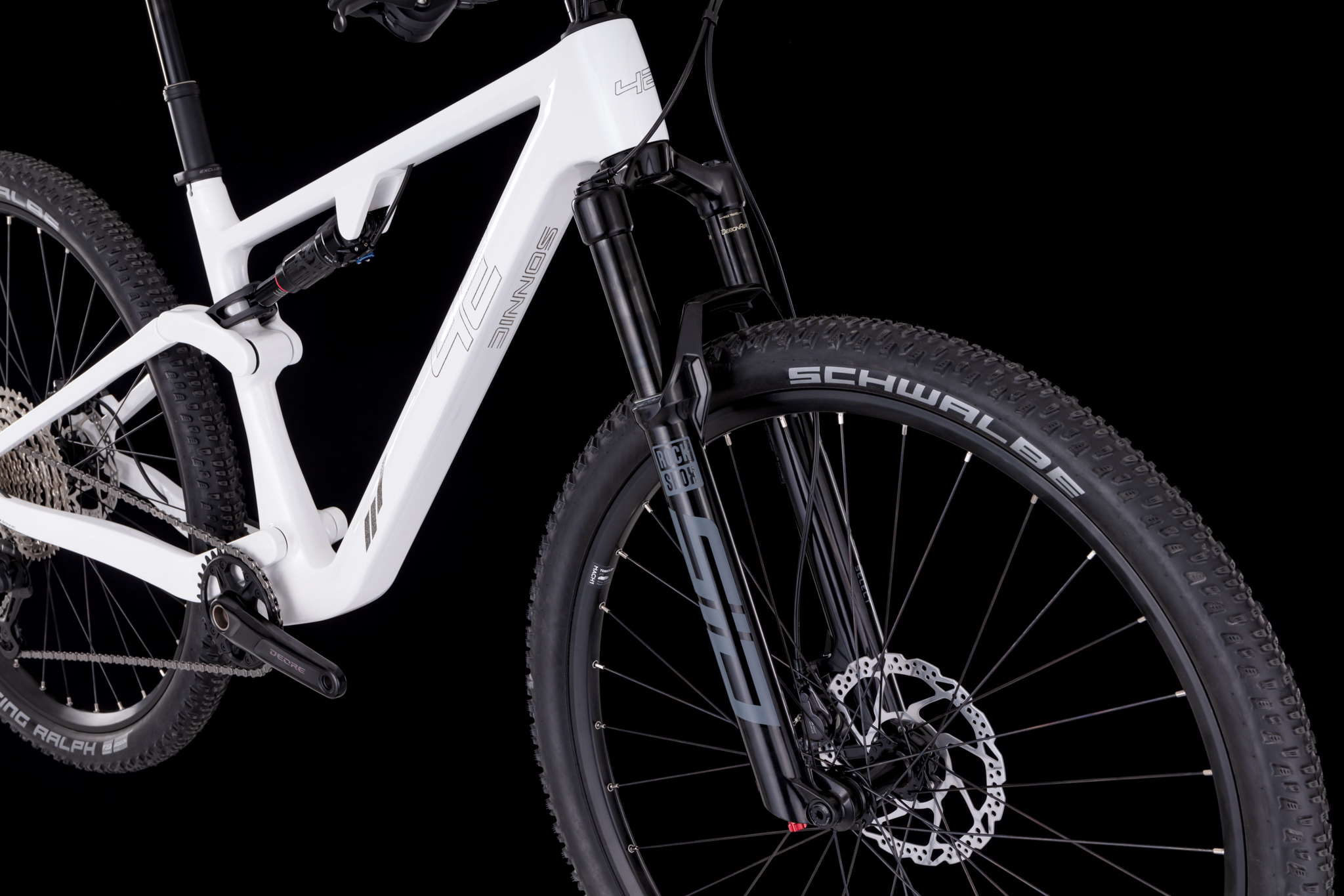 4EVER SONNIC ELITE pneu 29", rám 19" (L), model 2026, white/silver sand - ZDARMA dopravné, odborná montáž, seřízení, dárkový poukaz na nákup příslušenství!