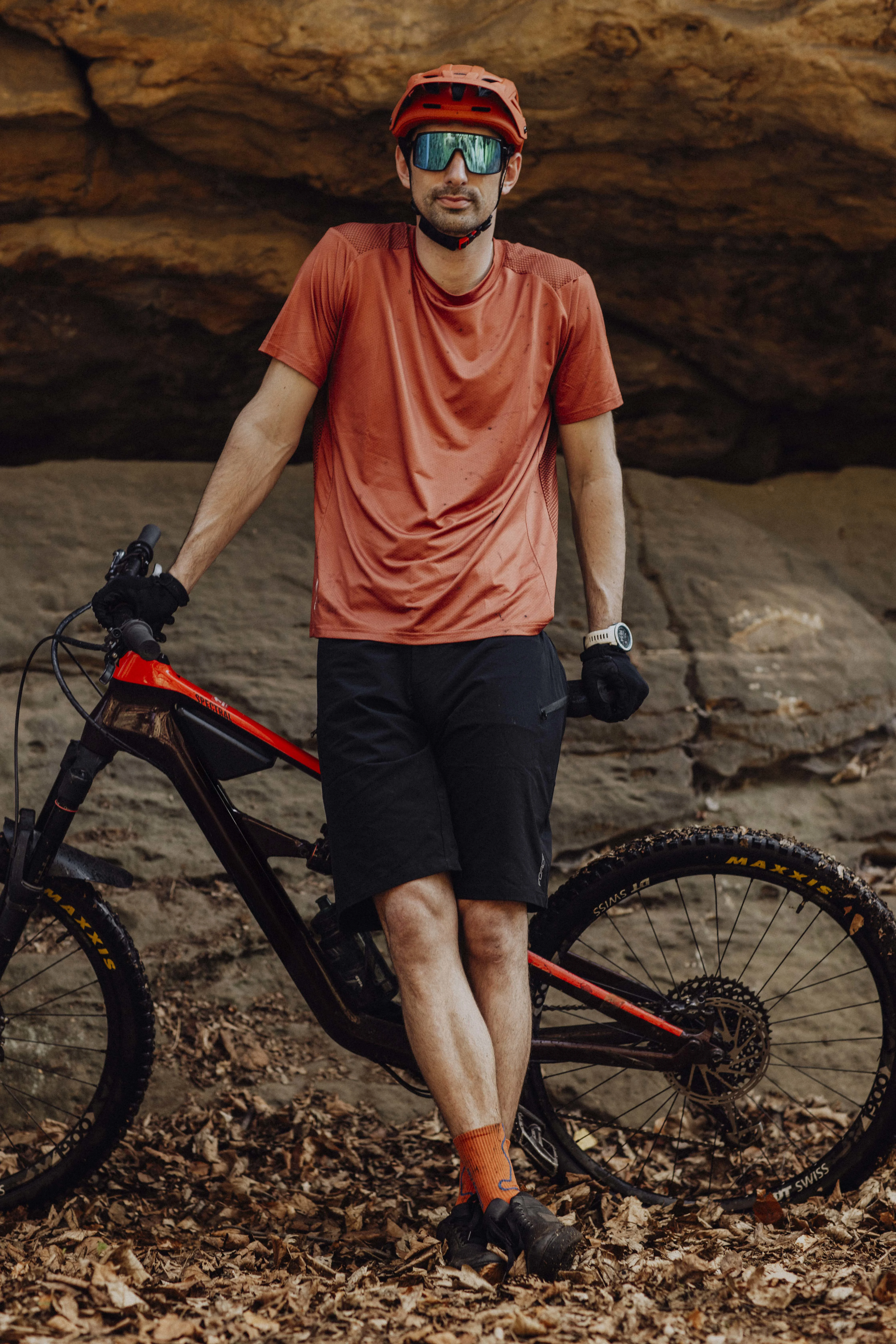 Dres FORCE MTB MOUNT krátký rukáv, cihlový