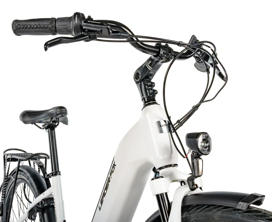 Leader Fox INDUKTORA, pneu 28", model 2026-3, barva white - ZDARMA dopravné, odborná montáž, seřízení a dárkový poukaz na nákup příslušenství!