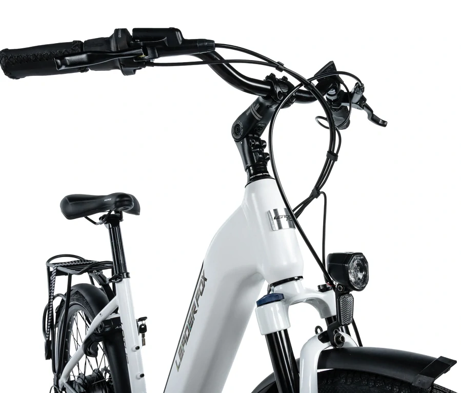 Leader Fox LOTUS, pneu 26", rám 16,5" (XS), model 2026-2, barva white - ZDARMA dopravné, odborná montáž, seřízení a dárkový poukaz na nákup příslušenství!