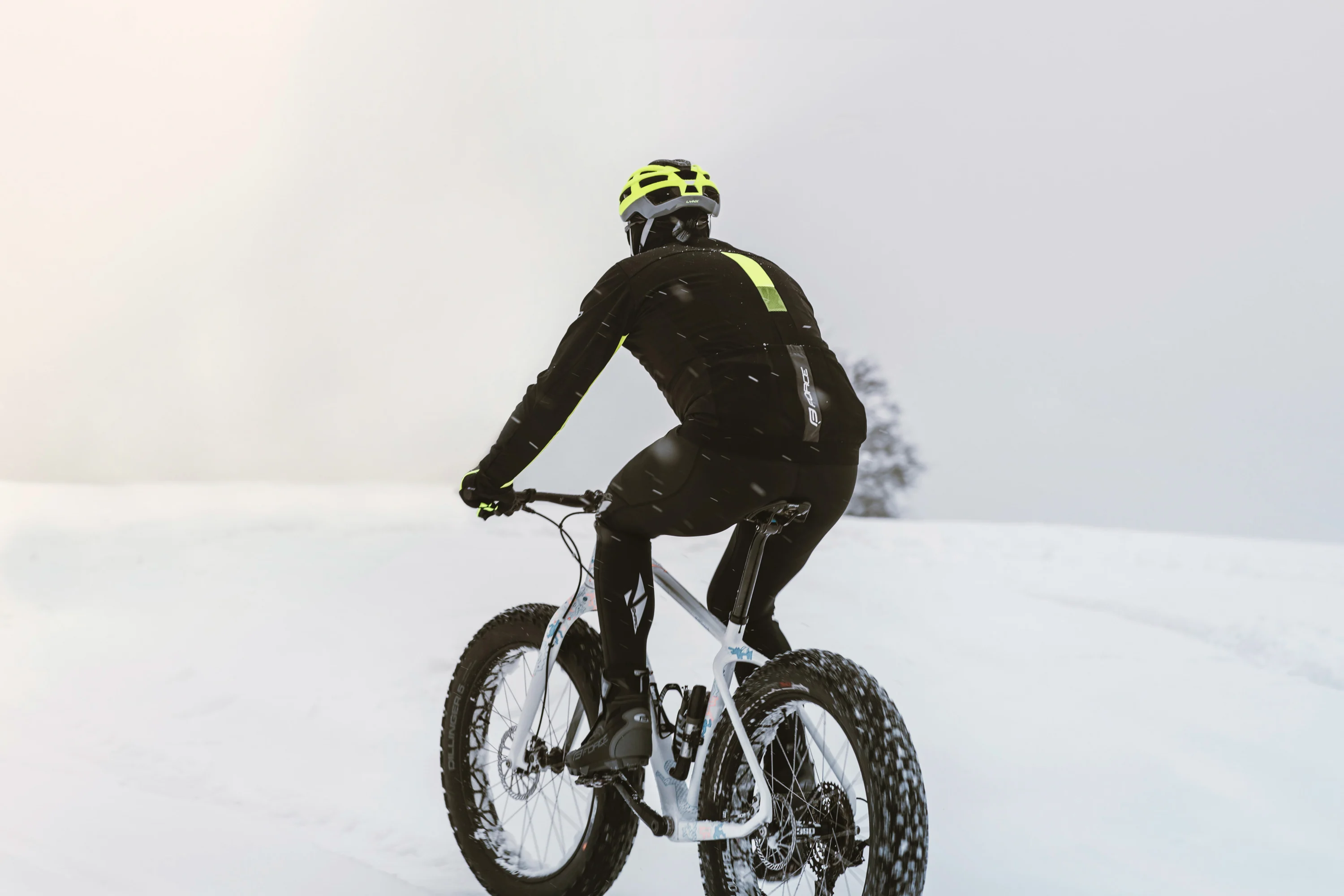Bunda FORCE FROST softshell zimní, černo-fluo