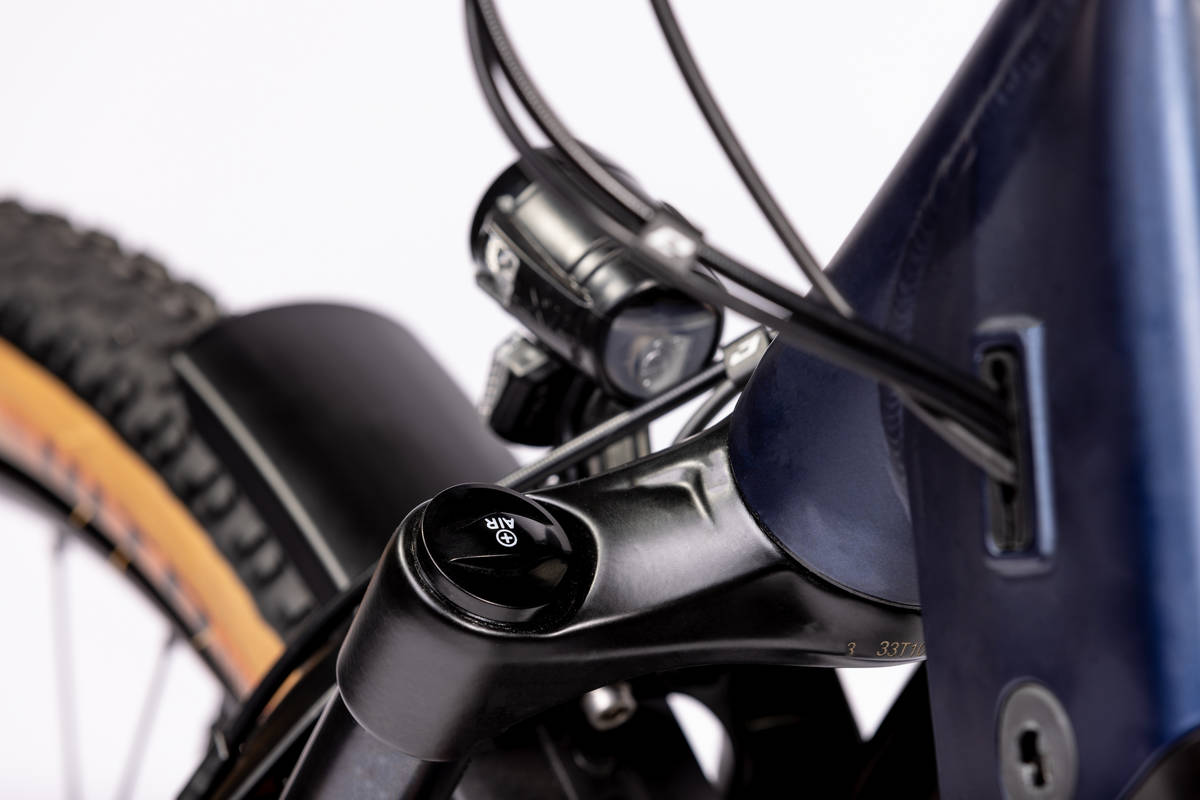 Rock Machine Storm INT e90-29 lady touring, model 2022, rám 19" (L), Matte Navy/Silver/Pink - ZDARMA dopravné, odborná montáž, seřízení a dárkový poukaz na nákup příslušenství!
