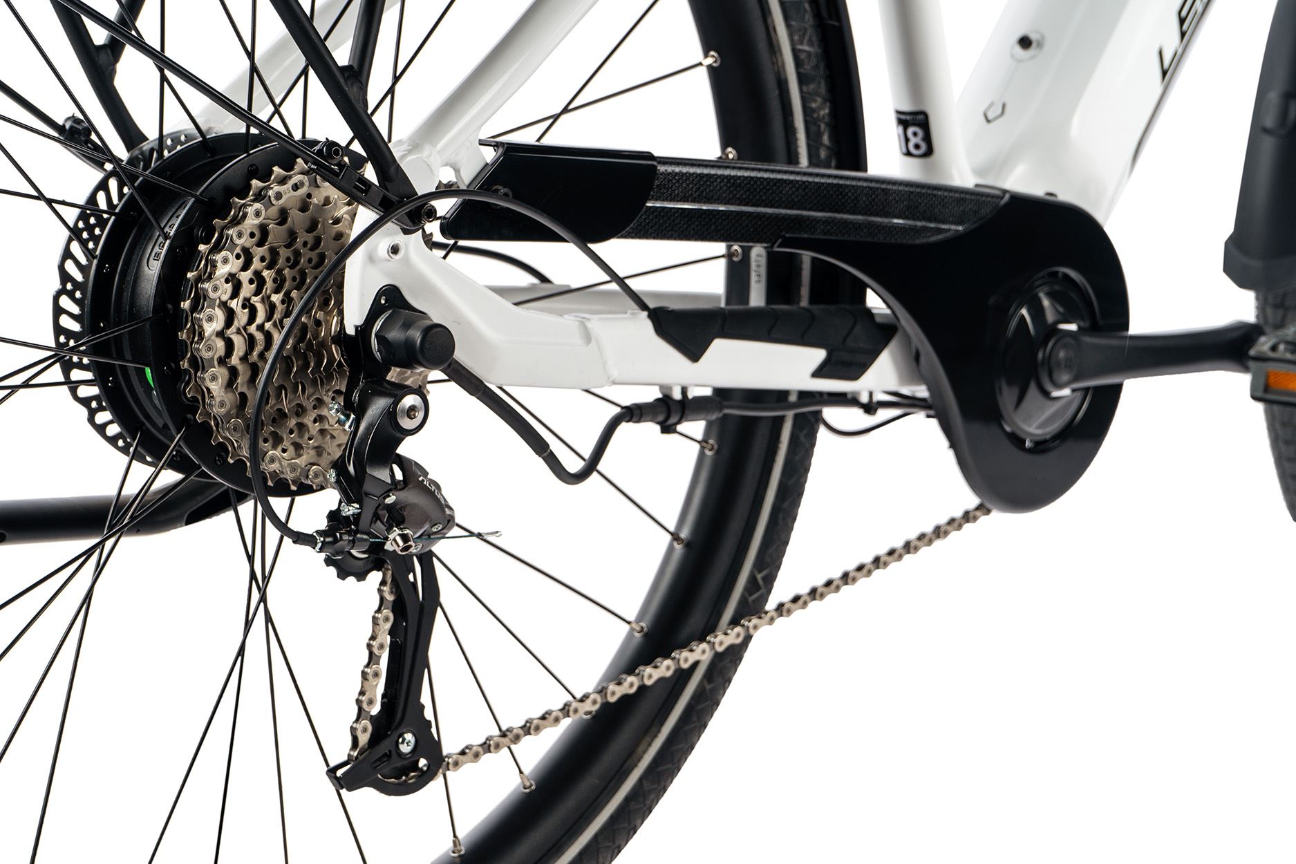 Leader Fox SANDY 28" dámské, rám 16,5" 2024-1, white - ZDARMA dopravné, seřízení a odborná montáž!