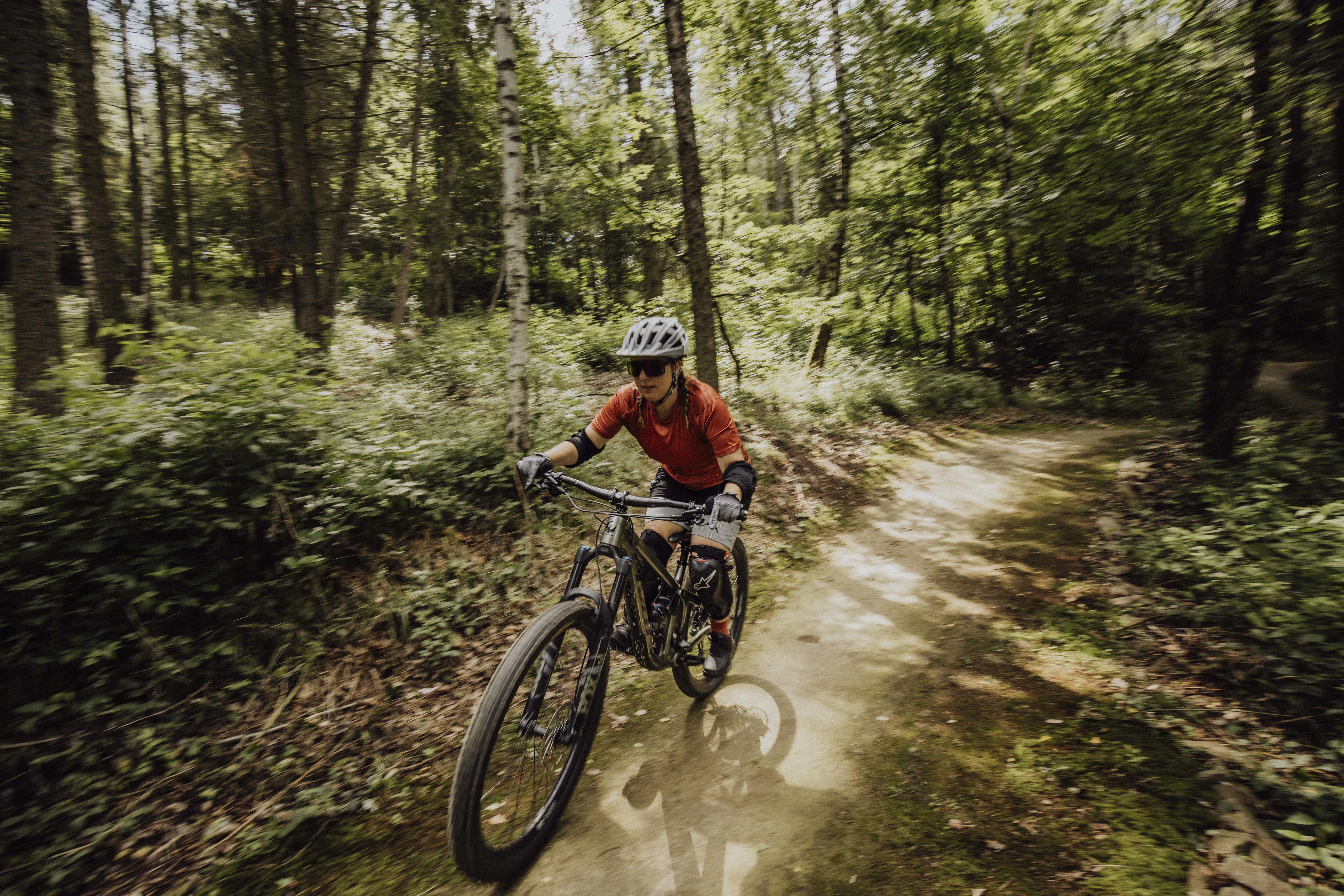 Dres FORCE MTB MOUNT krátký rukáv, cihlový