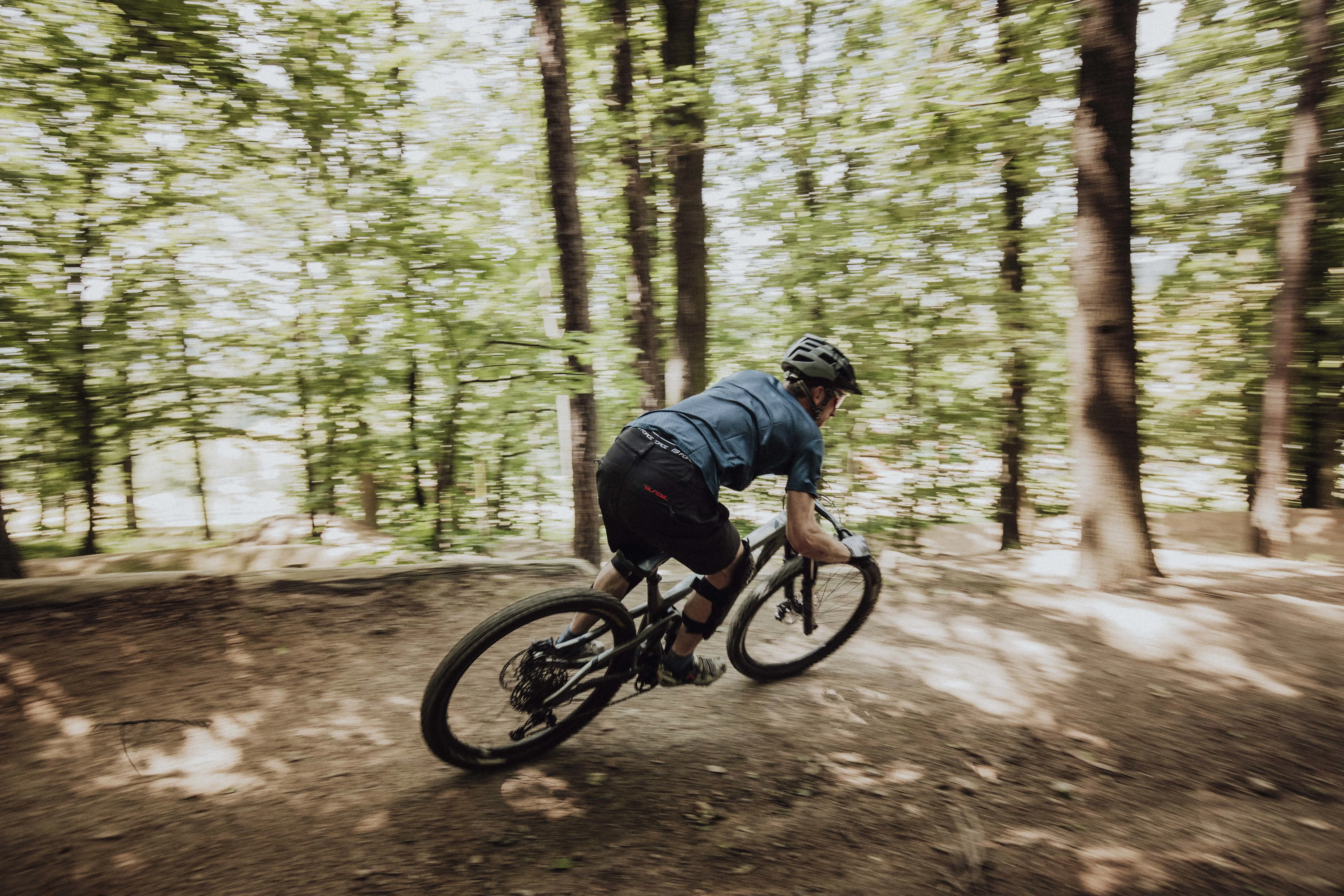 Dres FORCE MTB MOUNT krátký rukáv, tmavě modrý