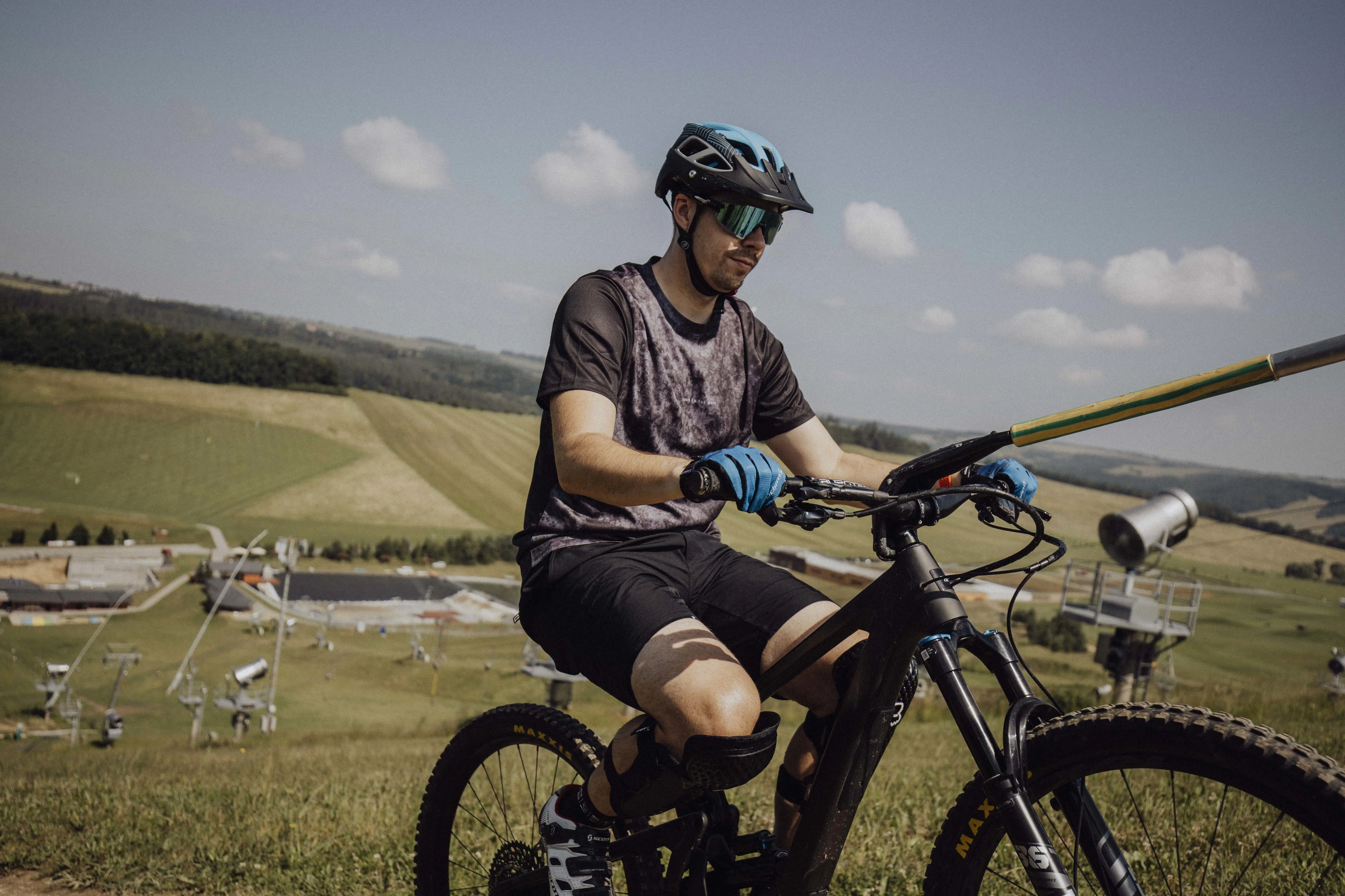 Dres FORCE MTB MOVE krátký rukáv, černý