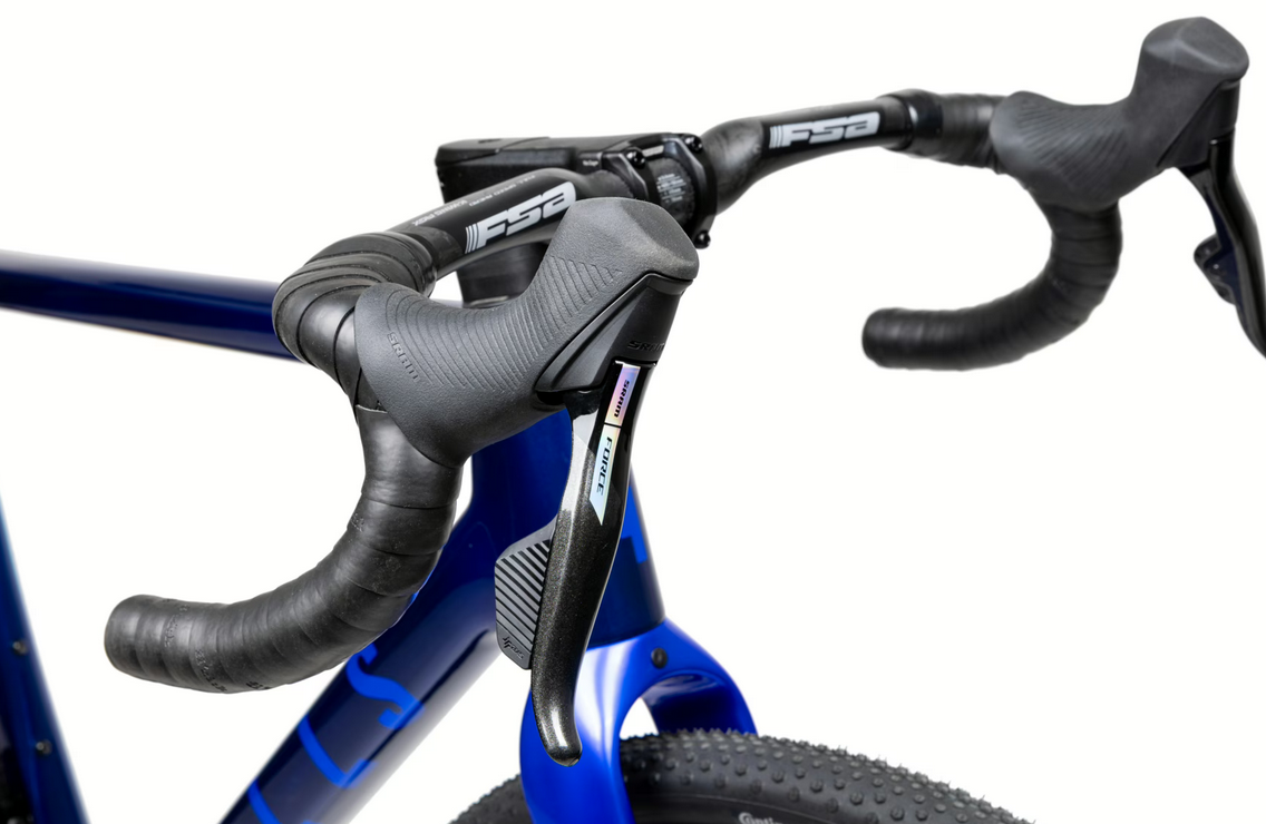  PELLS PELLS Raw Carbon 1 28", rám 21" (L), model 2025, barva Future Dusk - ZDARMA dopravné, odborná montáž, seřízení a dárkový poukaz na nákup příslušenství!