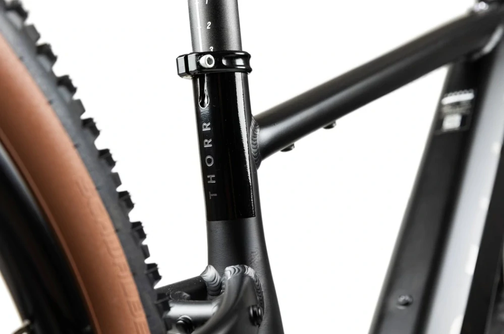 Pells Thorr Panasonic 2 ER, pneu 29", rám L, model 2026, barva Black on black - ZDARMA dopravné, odborná montáž, seřízení, dárkový poukaz na nákup příslušenství!