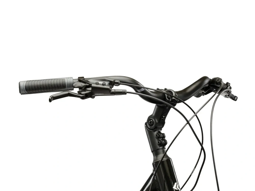 KROSS TRANS 4.0 Lady, rám 17" (M), model 2026, pneu 28", barva černá/stříbrná/lesk - ZDARMA dopravné, seřízení, odborná montáž a koš na zadní nosič!