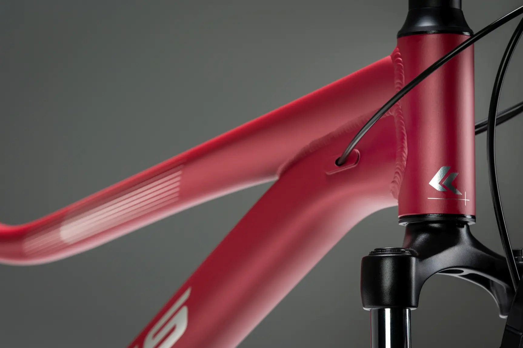 KROSS LEA X200 EQ, model 2026, pneu 27,5", barva růžová/stříbrná/matný - ZDARMA dopravné, seřízení, odborná montáž a cyklopočítač!