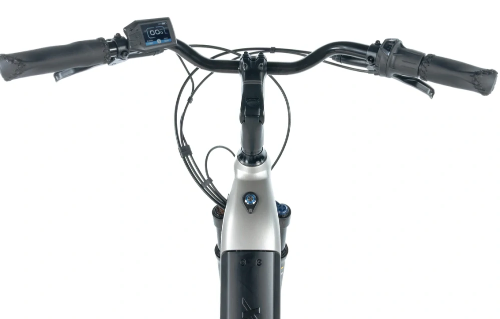 Leader Fox INDUKTORA, pneu 28", model 2026-3, barva silver - ZDARMA dopravné, odborná montáž, seřízení a dárkový poukaz na nákup příslušenství!