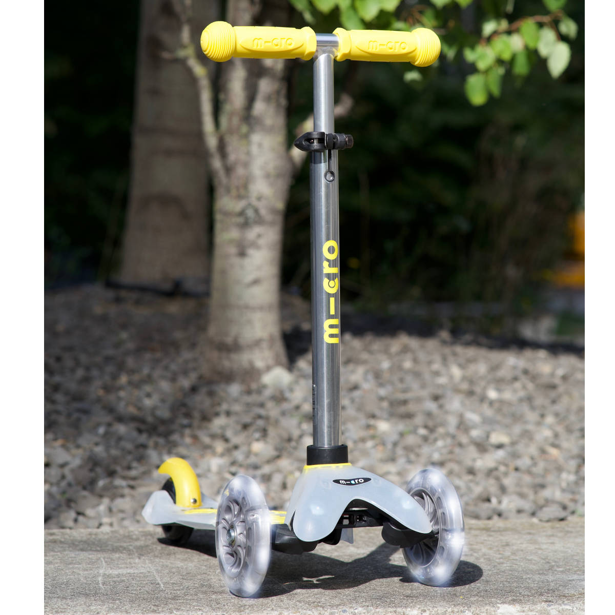 Koloběžka Mini Micro Deluxe Flux LED neon yellow - ZDARMA dopravné! 