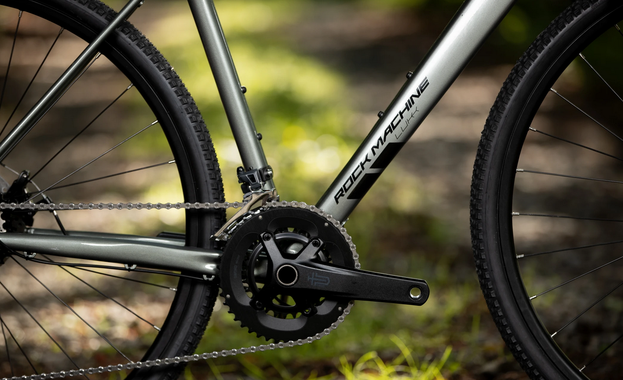 Rock Machine Lukk 40, rám 18" (S), model 2025, barva Gloss Granite Green - ZDARMA dopravné, odborná montáž, seřízení a dárkový poukaz na nákup příslušenství!