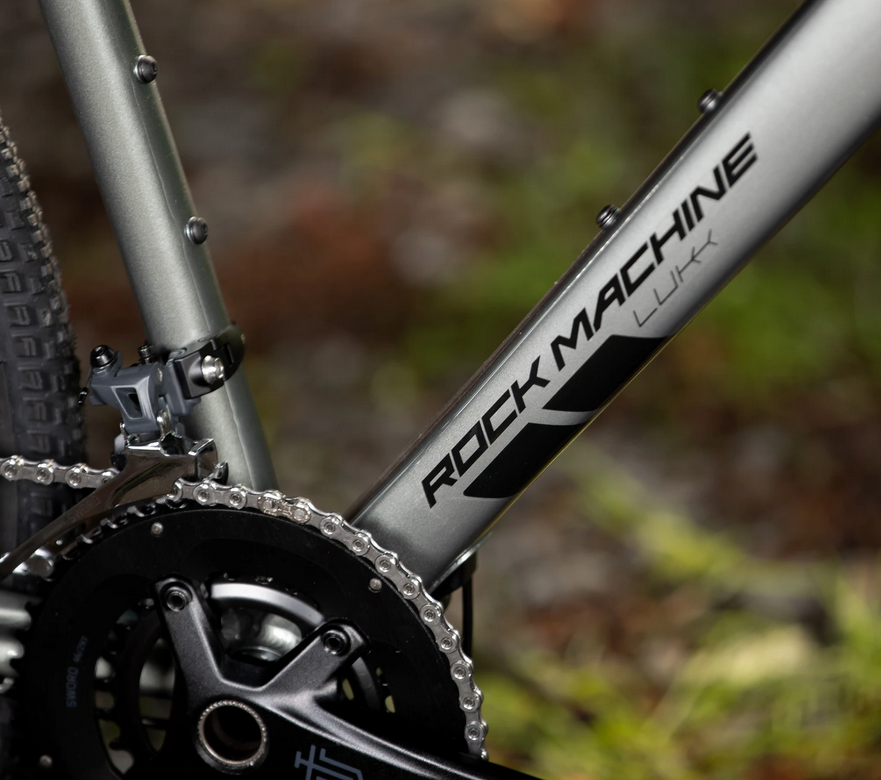 Rock Machine Lukk 40, rám 18" (S), model 2025, barva Gloss Granite Green - ZDARMA dopravné, odborná montáž, seřízení a dárkový poukaz na nákup příslušenství!