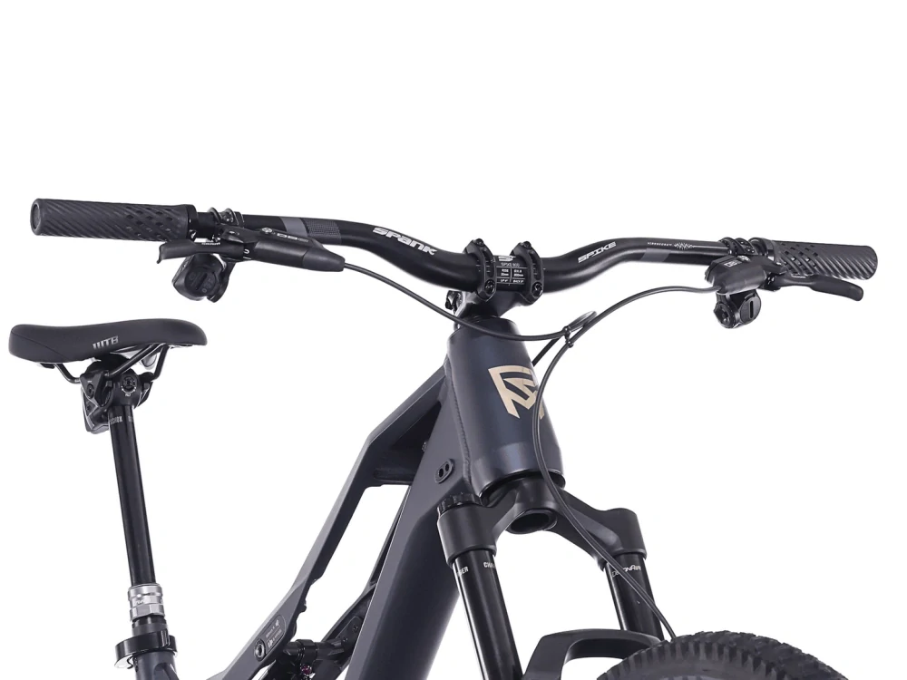 Rock Machine Whizz FS I 90 AXS, rám 16" (M), model 2025, Matte Deep Ocean Blue - ZDARMA dopravné, seřízení a odborná montáž!