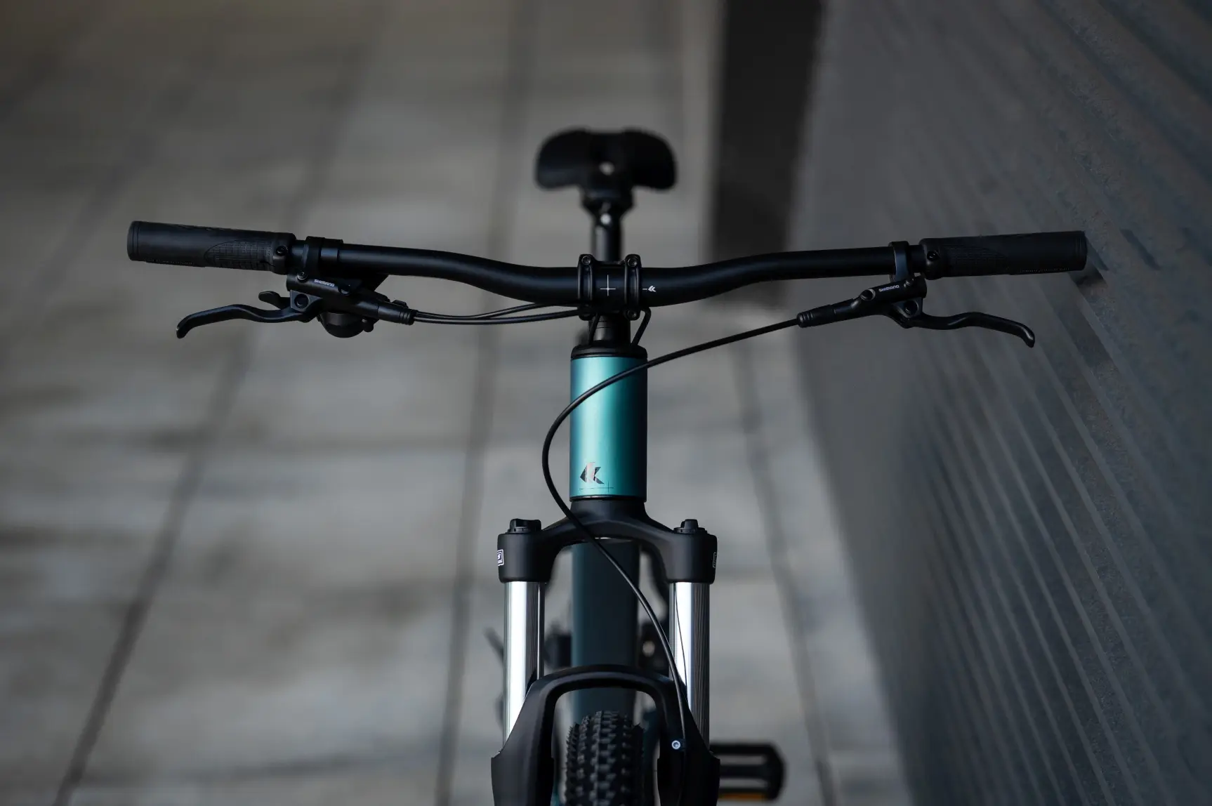 KROSS LEVEL X100, rám 18" (L), model 2026, pneu 29", barva zelená/černá/matný - ZDARMA dopravné, odborná montáž, seřízení a sada světel!